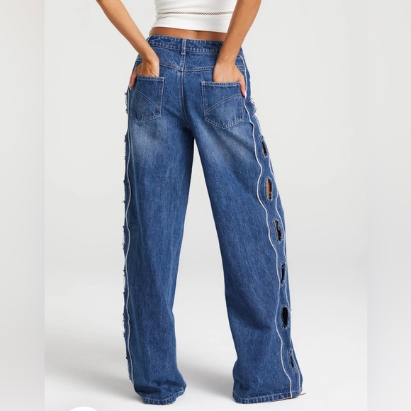 Super cute and comfy new with tags jeans. Size US 6. - Picture 4 of 4